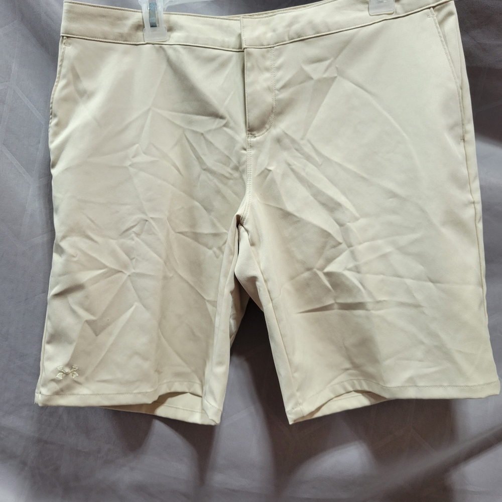 Under Armour Cream Women's Bermuda Shorts
